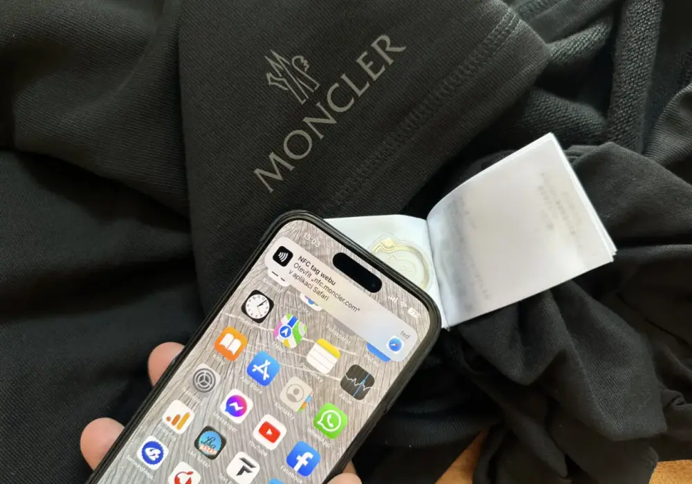 Czy czapka Moncler ma NFC? Odkryj, jak to wpływa na autentyczność