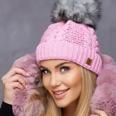 Jaka czapka do kurtki parki? Oto najlepsze style na zimę