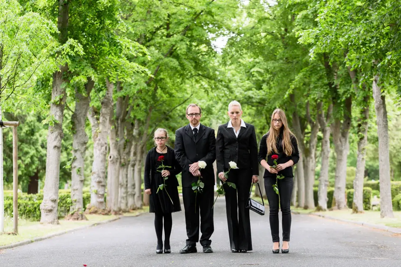 elegancki strój pogrzebowy, ubranie zmarłego