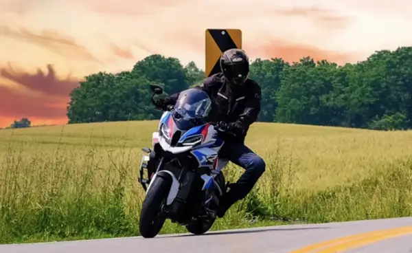 Moto-kultura i adrenalina: dlaczego prędkość i ryzyko stają się częścią tożsamości całych społeczności