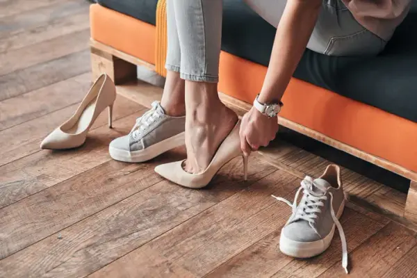 Jak rozchodzic nowe buty, by uniknąć bólu i otarć podczas noszenia